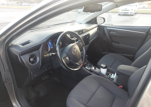 Toyota Corolla cena 69000 przebieg: 90000, rok produkcji 2017 z Łódź małe 121